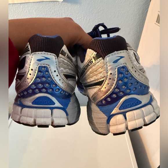 BROOKS Adrenaline GTS 14 Men’s Running Shoes Size 10.5 Silver Blue Support - Picture 10 of 13